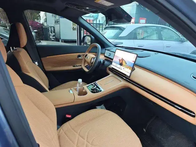 GEELY GALAXY STARSHIP 7 2025