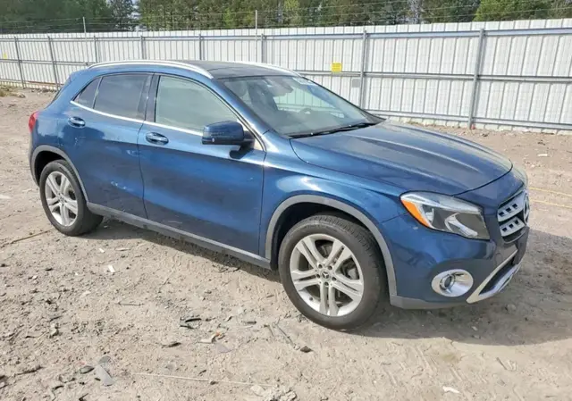 MERCEDES-BENZ GLA 250 4MATIC 2019