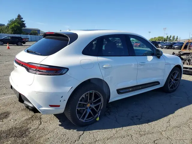 PORSCHE MACAN BASE 2023