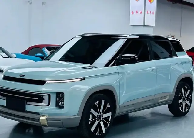 GEELY ICON 2023