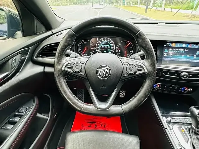 BUICK REGAL PREMIUM 2019