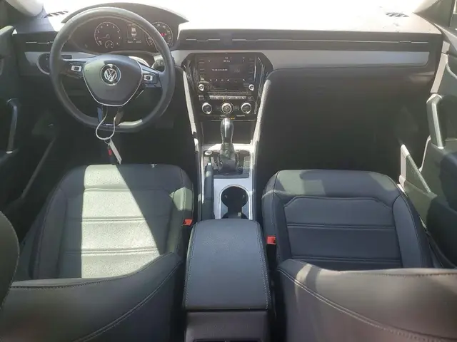 VOLKSWAGEN PASSAT SE 2022