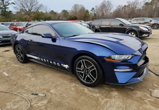 FORD MUSTANG 2020