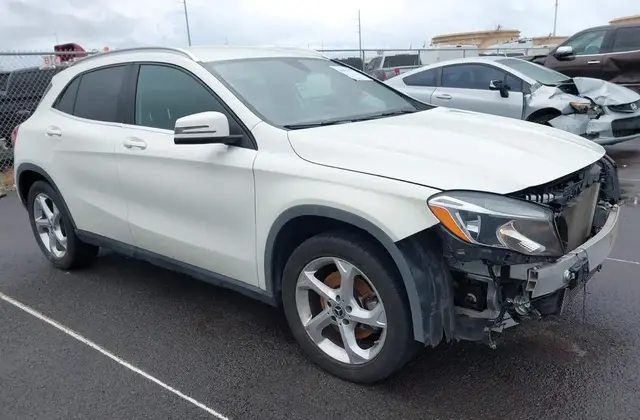 MERCEDES-BENZ GLA 250 2018