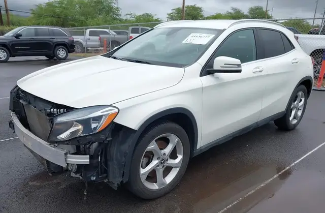 MERCEDES-BENZ GLA 250 2018