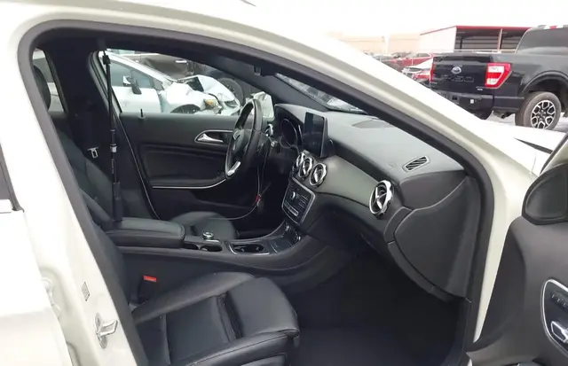 MERCEDES-BENZ GLA 250 2018