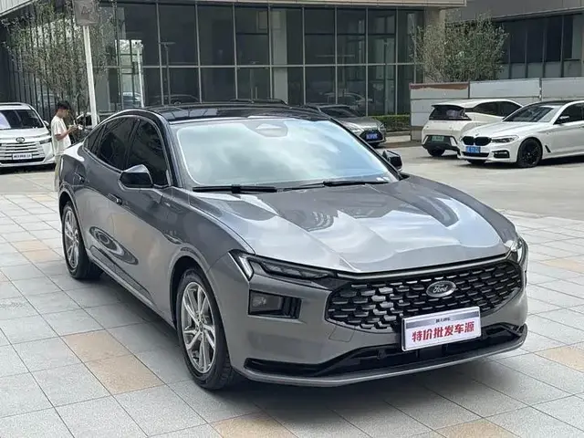 FORD MONDEO LUXURY 2022