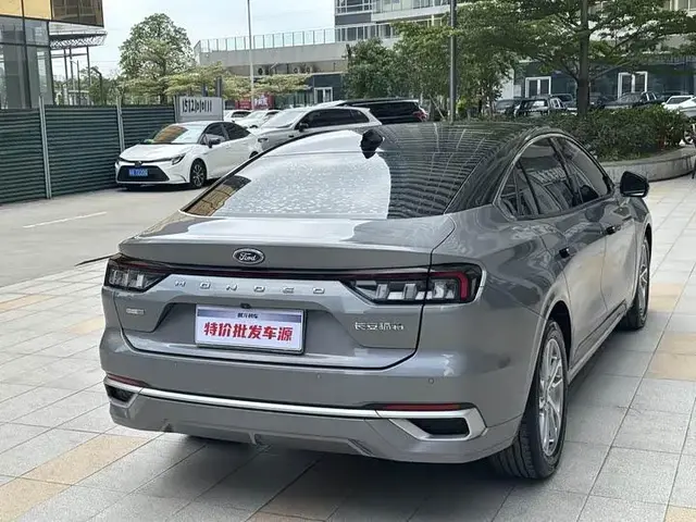 FORD MONDEO LUXURY 2022