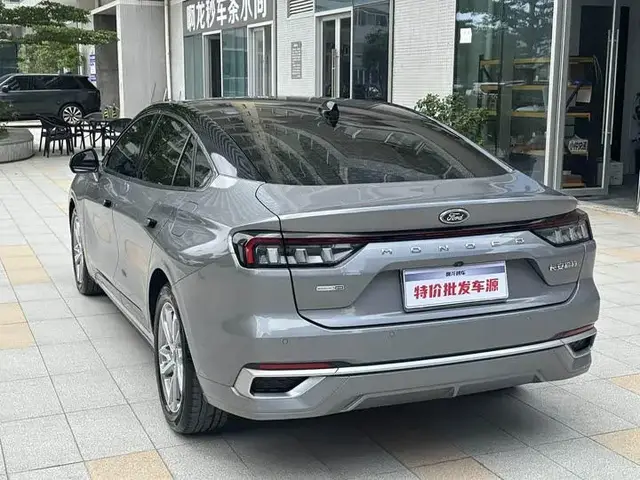 FORD MONDEO LUXURY 2022