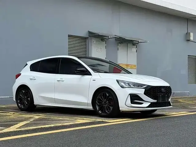 FORD FOCUS HATCHBACK ECOBOOST 180 2022
