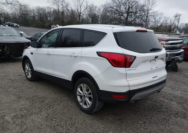 FORD ESCAPE SE 2019