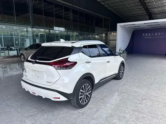 NISSAN KICKS 2022
