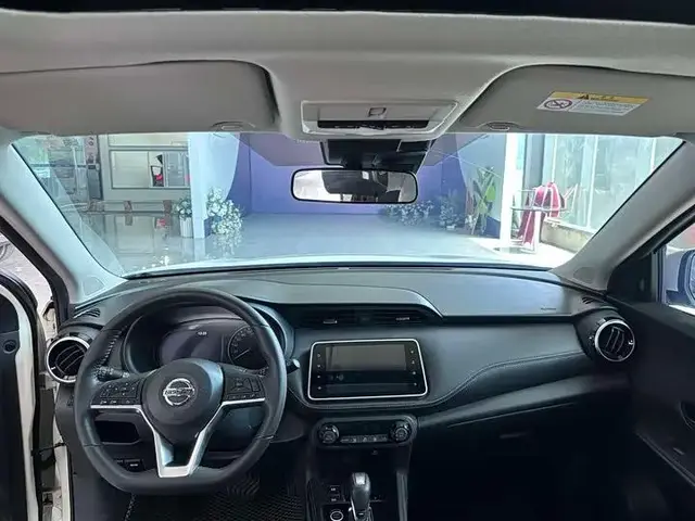 NISSAN KICKS 2022