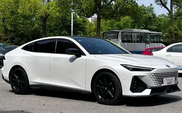 CHANGAN UNI-V PREMIUM 2022