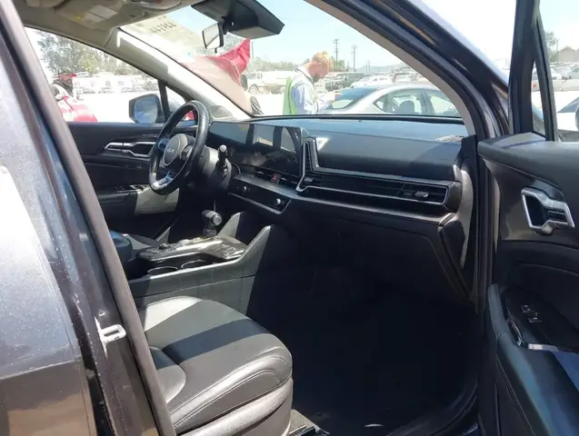 KIA SPORTAGE EX 2023