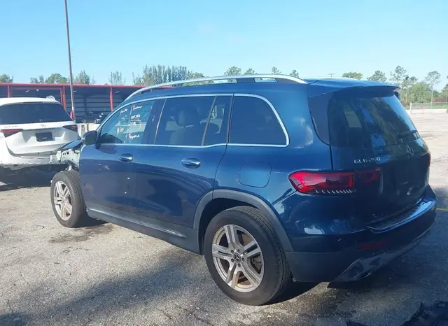 MERCEDES-BENZ GLB250 2023