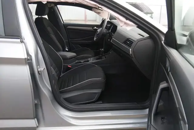 VOLKSWAGEN JETTA 2023