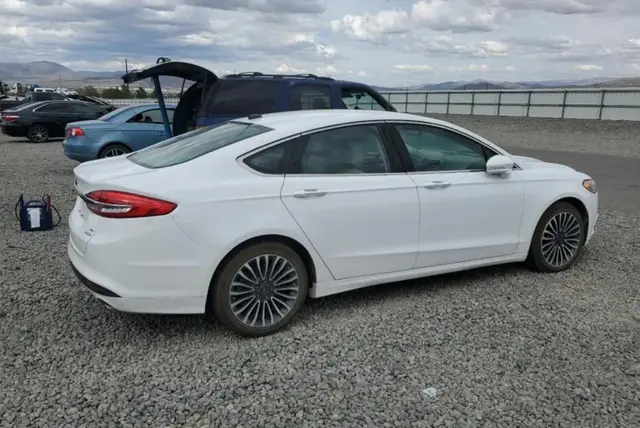 FORD FUSION SE 2018