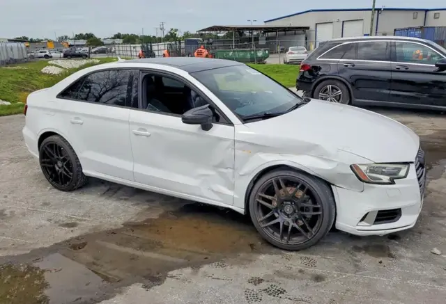AUDI A3 PREMIUM 2017