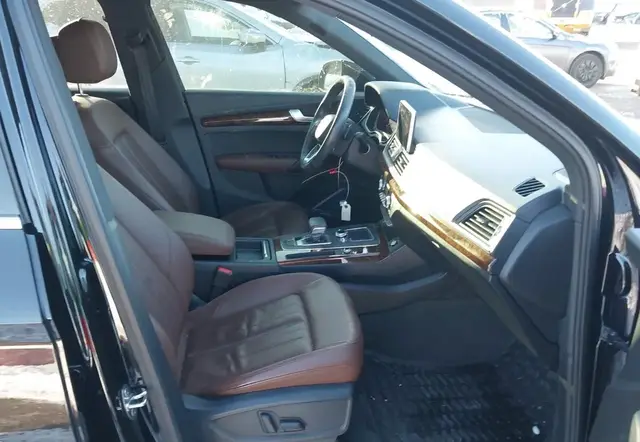 AUDI Q5 2.0T PREMIUM/2.0T TECH PREMIUM 2018