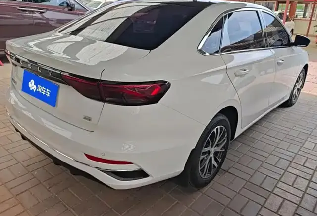 GEELY EMGRAND L 2022