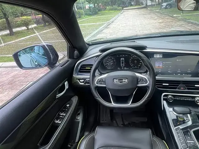 GEELY TUGELA 2022