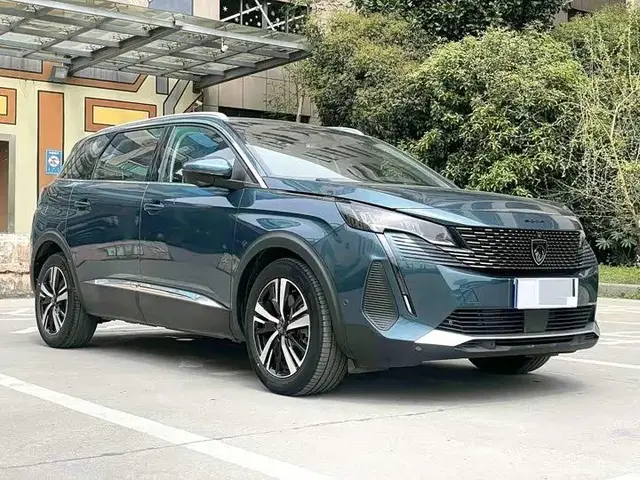 PEUGEOT 5008 2023