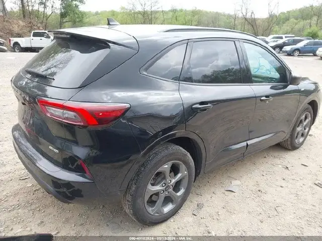 FORD ESCAPE ST-LINE FWD 2023