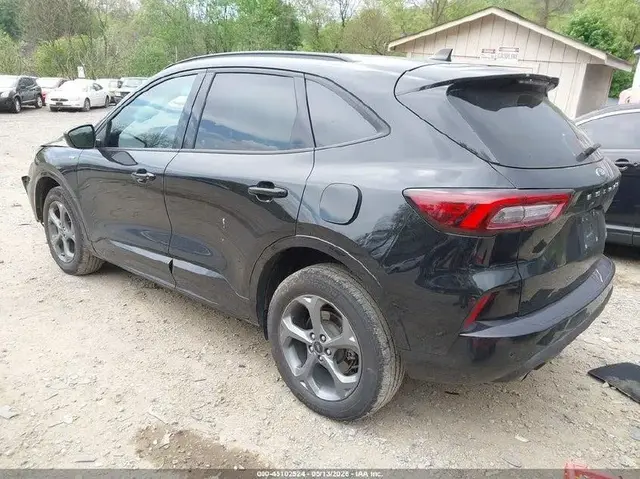 FORD ESCAPE ST-LINE FWD 2023