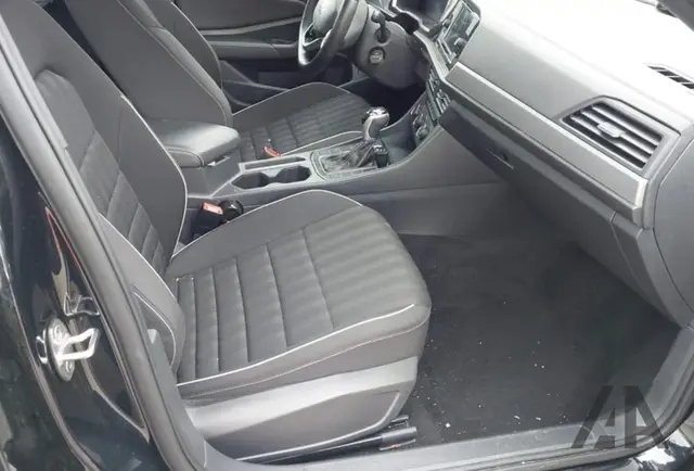 VOLKSWAGEN JETTA 2023
