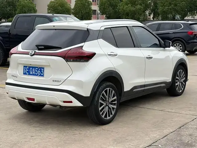 NISSAN KICKS LUXURY 2022