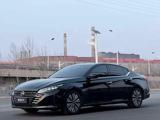 NISSAN TEANA 2022