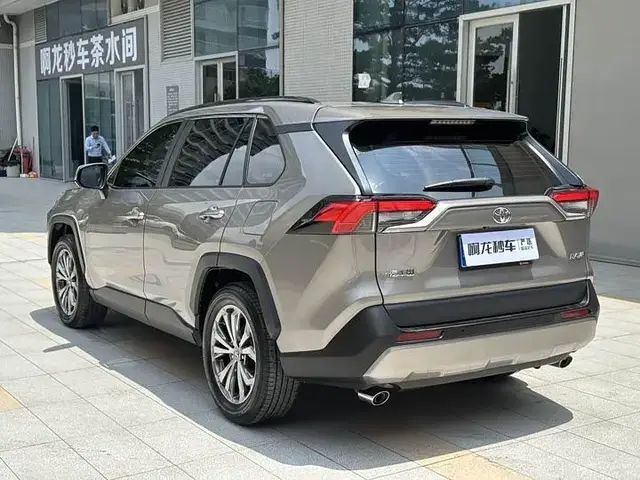 TOYOTA RAV4 2023