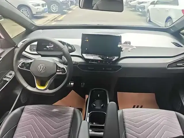 VOLKSWAGEN ID 2024