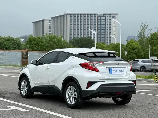 TOYOTA C-HR 2022