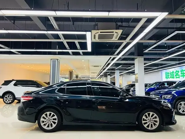 TOYOTA CAMRY LUXURY 2022