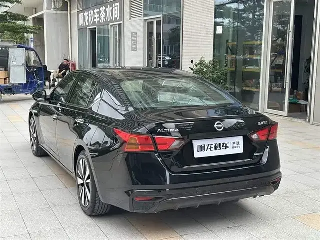 NISSAN TEANA 2021