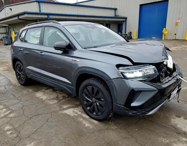 VOLKSWAGEN TAOS 2022