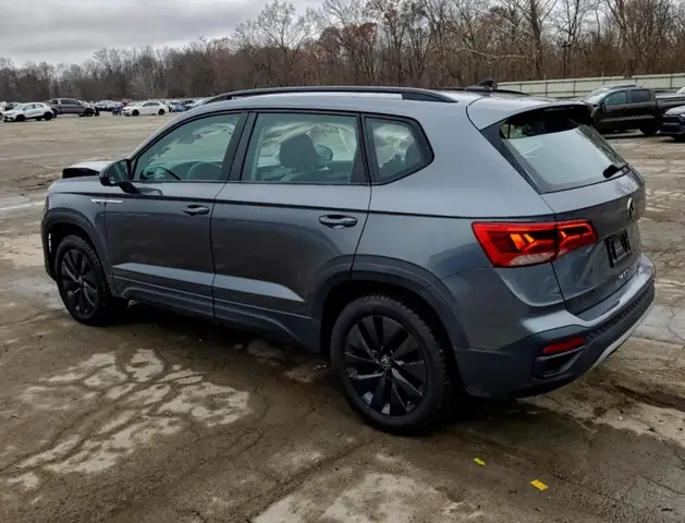 VOLKSWAGEN TAOS 2022