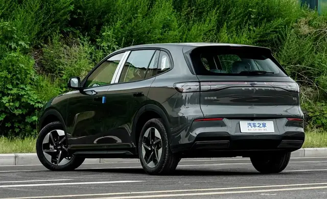 GEELY E5 2026