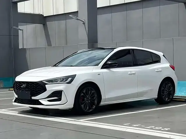 FORD FOCUS HATCHBACK ECOBOOST 180 2022