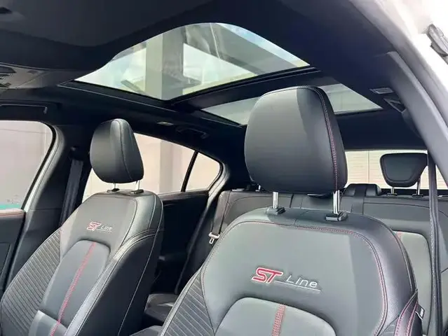 FORD FOCUS HATCHBACK ECOBOOST 180 2022