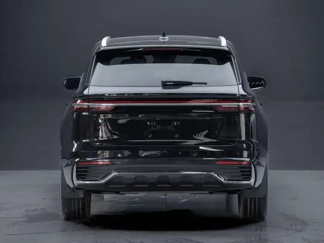 GEELY MONAJRO 2022