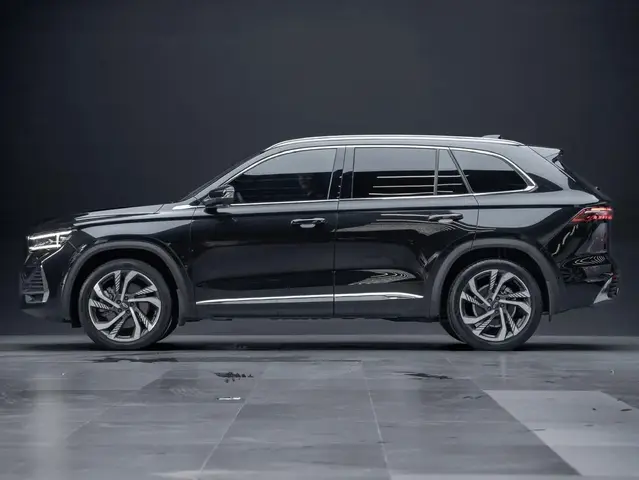 GEELY MONAJRO 2022