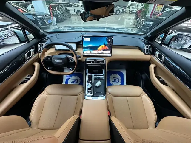 GEELY BOYUE L 2025