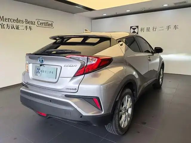 TOYOTA IZOA HYBRID 2 2022