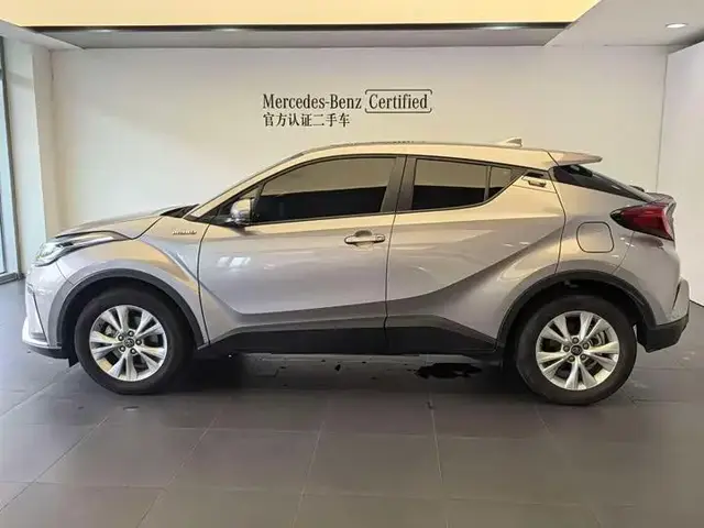 TOYOTA IZOA HYBRID 2 2022