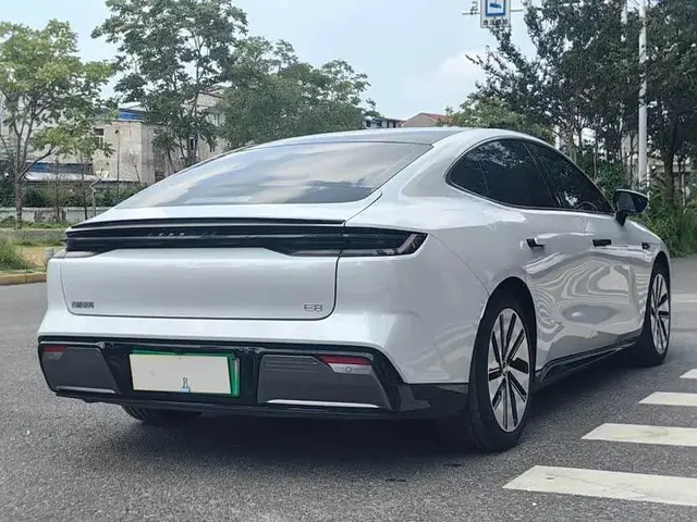 GEELY GALAXY E8 550KM 2024