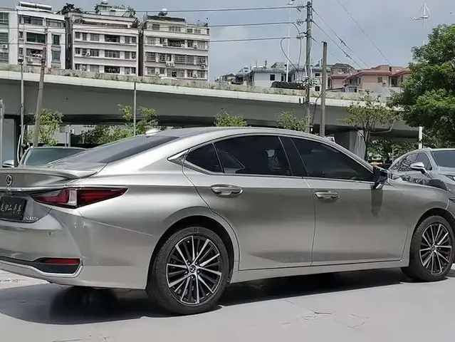 LEXUS ES PREMIUM 2022