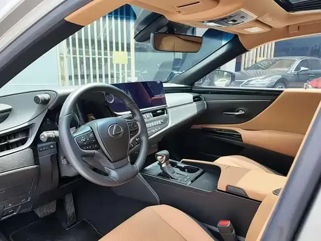 LEXUS ES PREMIUM 2022